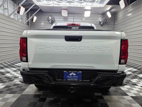 Used 2024 Chevrolet Colorado W/T w/ WT Convenience Package II AWD/4WD image 7
