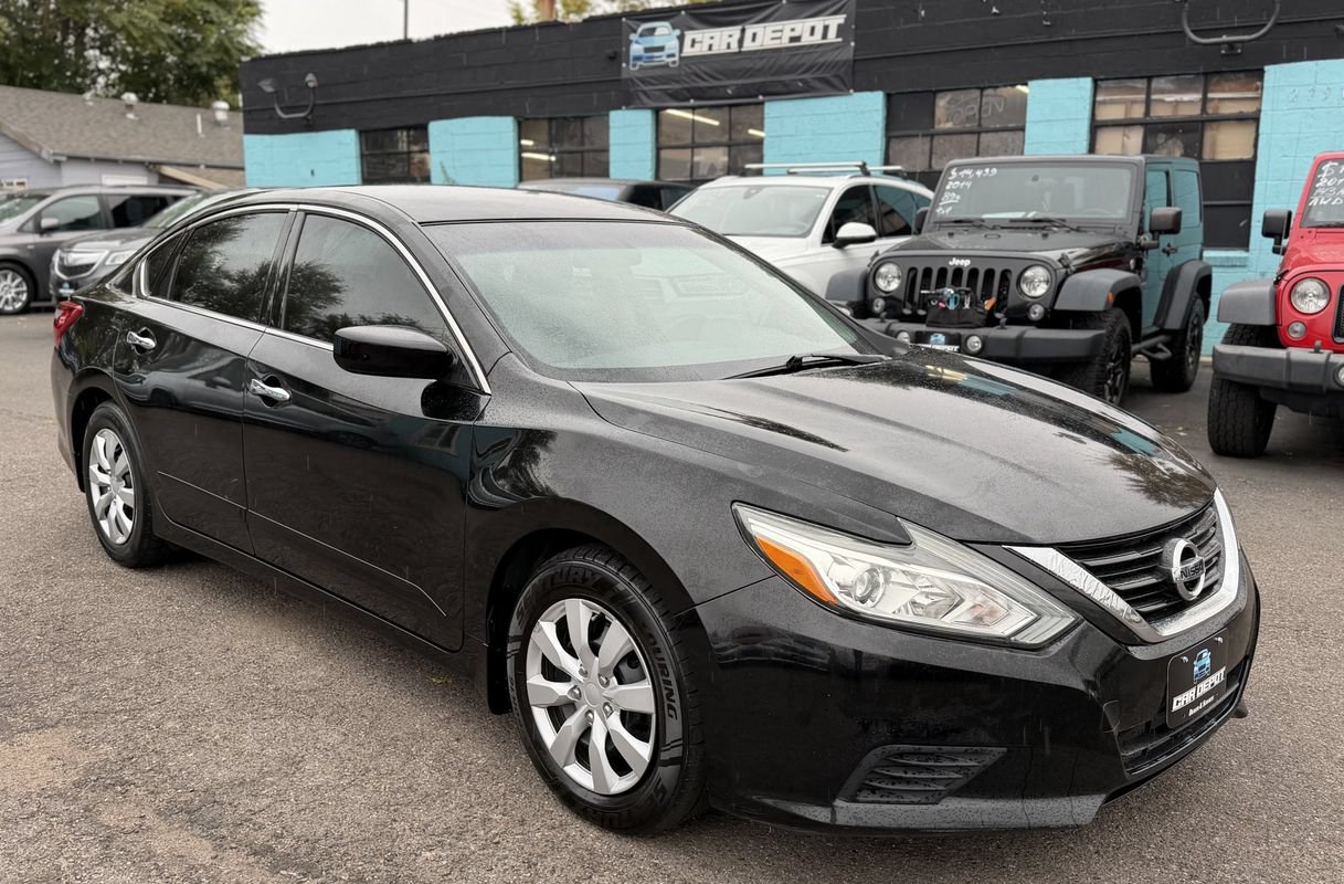 Used 2017 Nissan Altima 2.5 S w/ Power Driver Seat Package FWD image 1