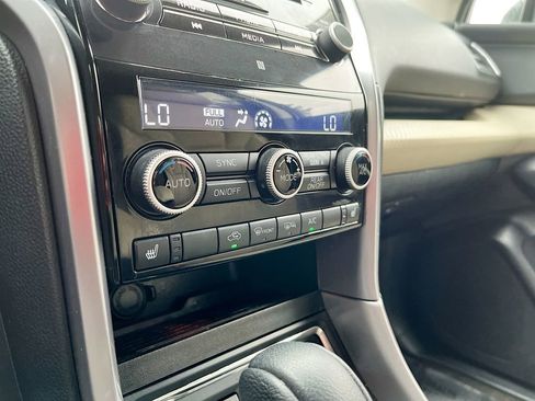 Used 2022 Subaru Ascent Premium w/ Convenience Package image 15