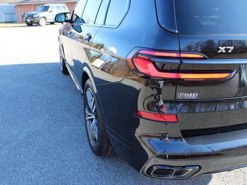 New 2026 BMW X7 M60i image 45