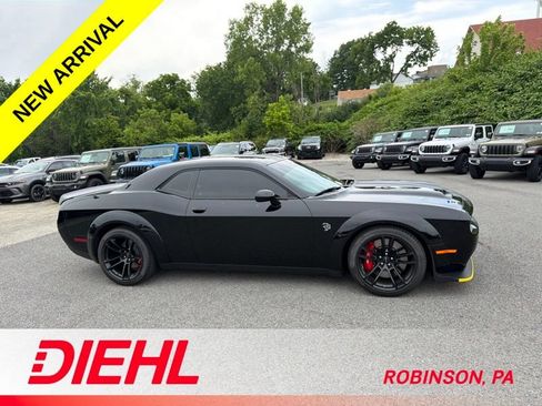 Used 2022 Dodge Challenger SRT Hellcat RWD image 5