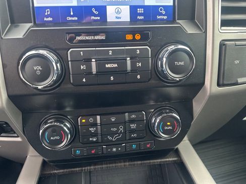 Used 2021 Ford F350 Lariat image 18