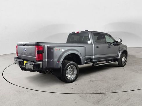 Certified 2025 Ford F450 Lariat w/ FX4 Off-Road Package image 5