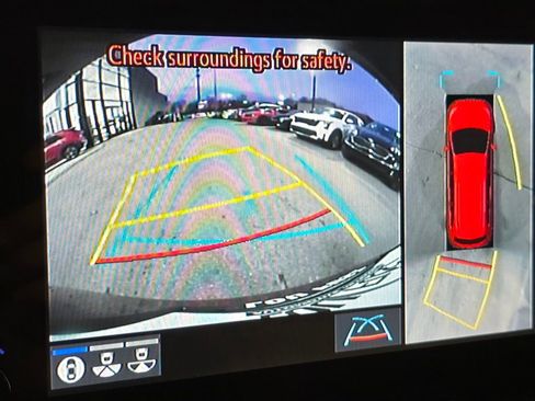 Used 2024 Toyota Sienna Platinum image 7