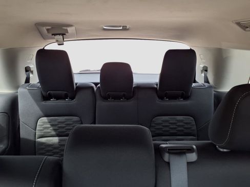 Used 2024 Nissan Pathfinder SV image 13