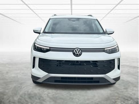 New 2026 Volkswagen Tiguan SE FWD image 8