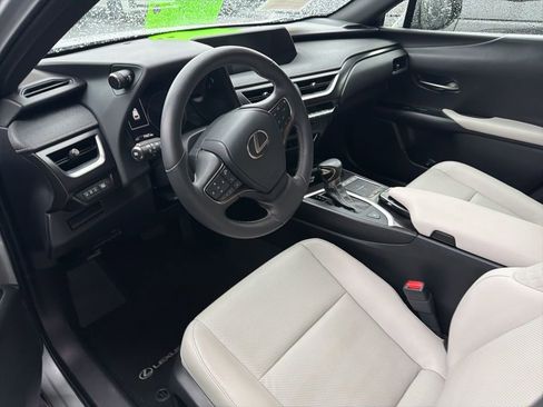 Used 2019 Lexus UX 200 FWD image 10