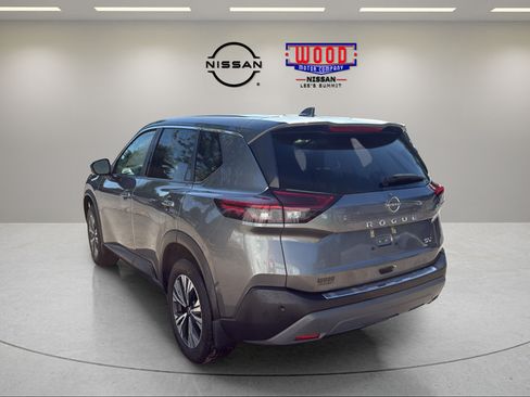 Used 2022 Nissan Rogue SV FWD image 8