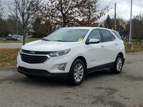 Used 2021 Chevrolet Equinox LT image 2