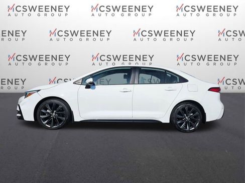 Used 2024 Toyota Corolla SE image 2