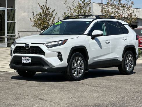 Used 2023 Toyota RAV4 XLE Premium FWD image 7