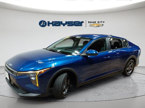 Used 2025 Kia K4 FWD image 3