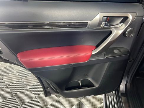 Used 2023 Lexus GX 460 Premium image 25