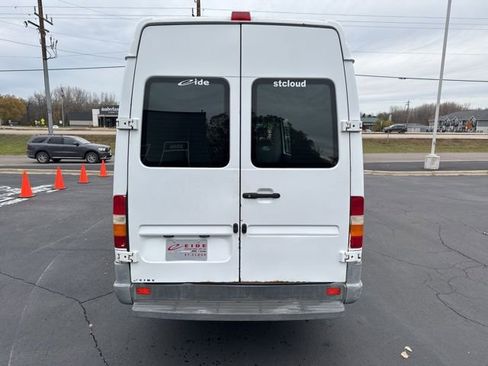 Used 2004 Dodge Sprinter 2500 w/ PWR Convenience Group image 9