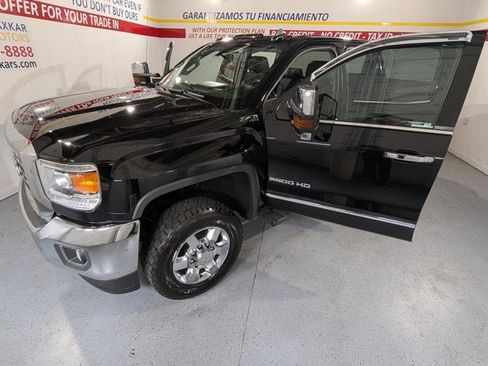Used 2018 GMC Sierra 2500 SLT w/ Snow Plow Prep Package image 11