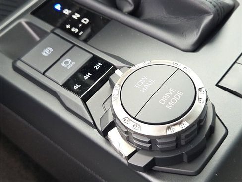 New 2025 Toyota 4Runner SR5 image 23