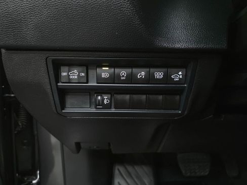 Used 2025 Toyota Tundra SR5 w/ SR5 Convenience Package AWD/4WD image 29