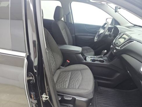 Used 2019 Chevrolet Equinox LT FWD image 12