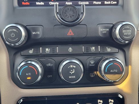 Used 2020 RAM 1500 Laramie image 20