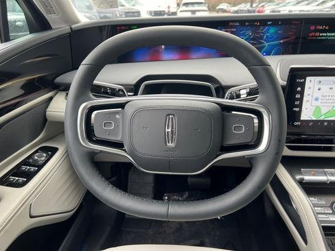 New 2026 Lincoln Nautilus Premier image 16