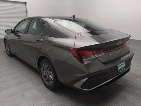 Used 2024 Hyundai Elantra SEL FWD image 5