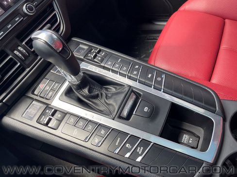 Used 2020 Porsche Macan S image 22