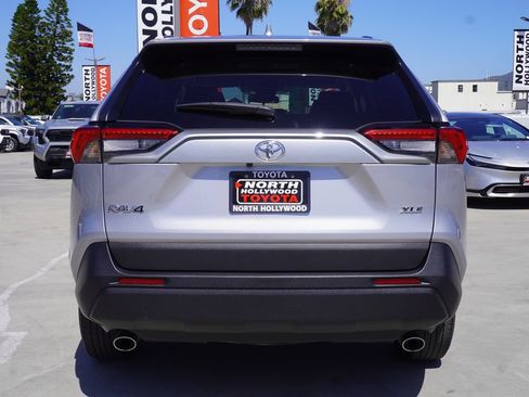 Certified 2024 Toyota RAV4 XLE FWD image 6