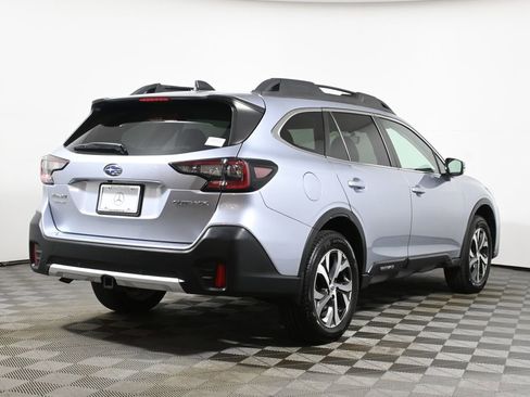 Used 2022 Subaru Outback Limited AWD/4WD image 7