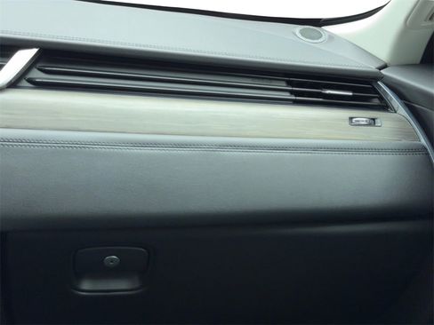 Used 2023 Jaguar F-PACE S image 20