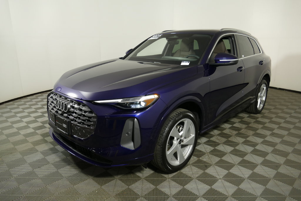 Certified 2025 Audi Q5 Premium Plus AWD/4WD image 7