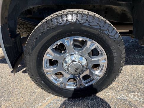 Used 2017 Ford F250 King Ranch w/ FX4 Off-Road Package AWD/4WD image 50
