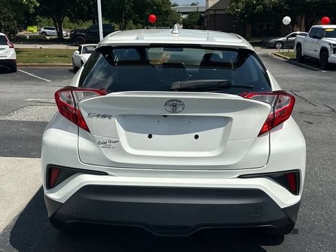 Used 2021 Toyota C-HR Limited FWD image 4