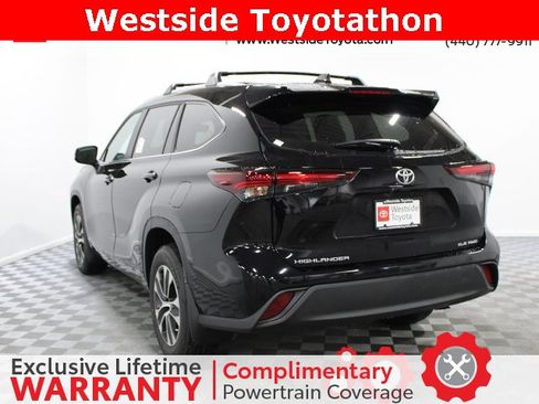 New 2026 Toyota Highlander XLE image 9