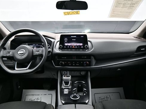 Used 2023 Nissan Rogue S AWD/4WD image 12