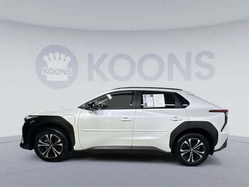 Used 2023 Toyota bZ4X XLE image 8