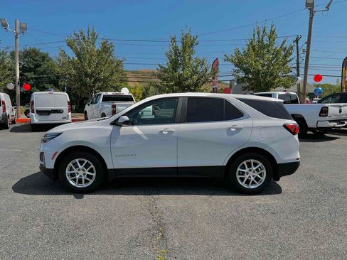 Used 2023 Chevrolet Equinox LT w/ LPO, Floor Liner Package image 4