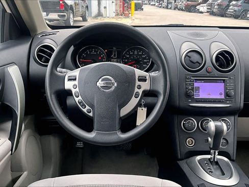 Used 2013 Nissan Rogue SV w/ Premium Pkg image 5