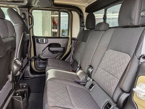 New 2026 Jeep Gladiator Mojave image 17