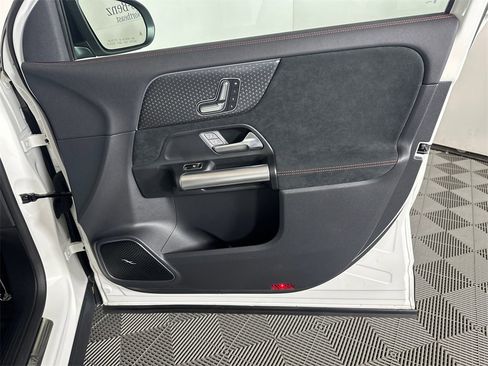 Certified 2024 Mercedes-Benz GLA 250 image 14