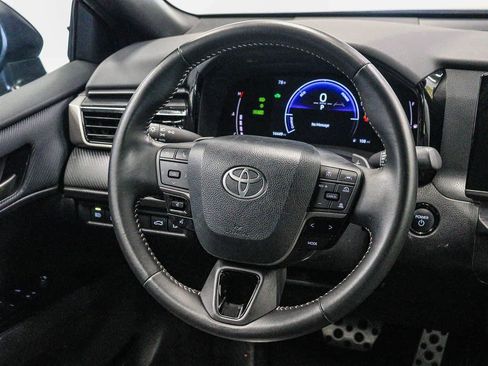 Used 2026 Toyota Camry SE FWD image 16