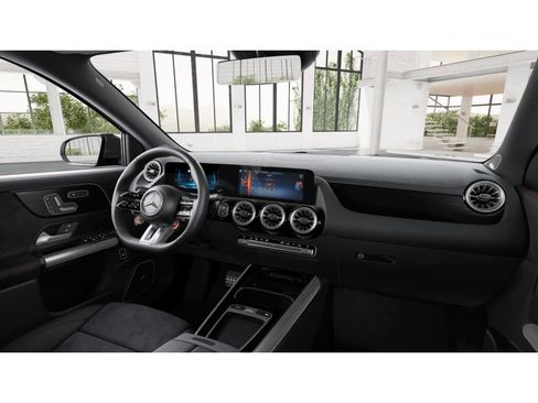 New 2026 Mercedes-Benz GLA 35 AMG 4MATIC image 5