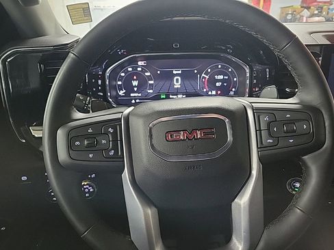 Used 2025 GMC Sierra 1500 SLT w/ SLT Premium Plus Package image 9