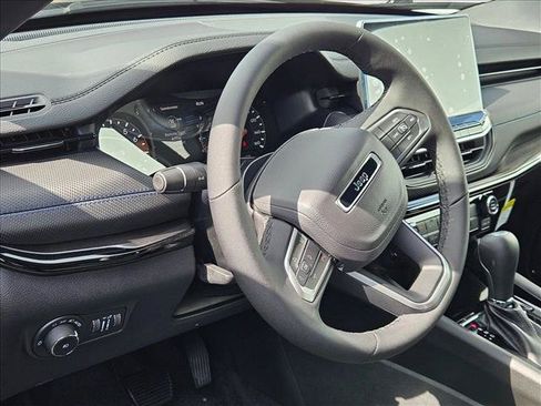 New 2026 Jeep Compass Latitude AWD/4WD image 3