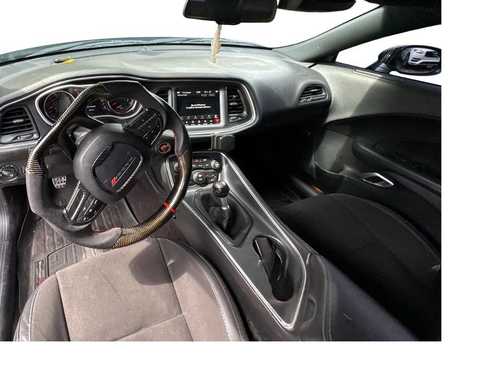 Used 2018 Dodge Challenger R/T Scat Pack w/ Dynamics Package RWD image 10