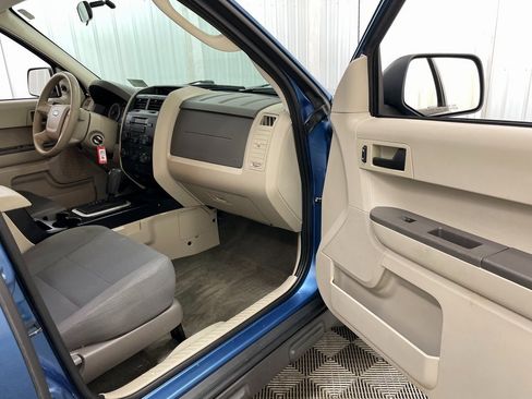 Used 2009 Ford Escape XLS image 27