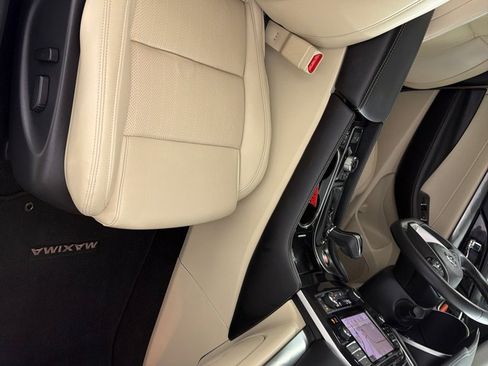 Used 2022 Nissan Maxima SV w/ Floor Mat Group image 23