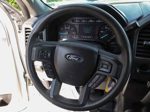 Used 2022 Ford F250 XL w/ Power Equipment Group image 26