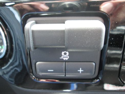 New 2025 GMC Sierra 2500 SLT w/ SLT Premium Package image 21