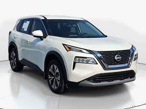 Used 2023 Nissan Rogue SV FWD image 3