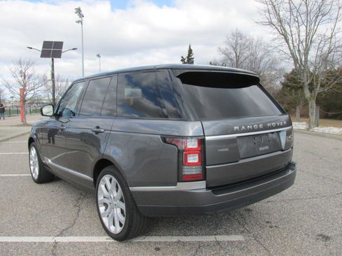Used 2016 Land Rover Range Rover HSE image 24